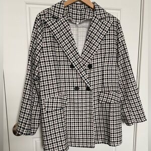 Brown and Black houndstooth Blazer